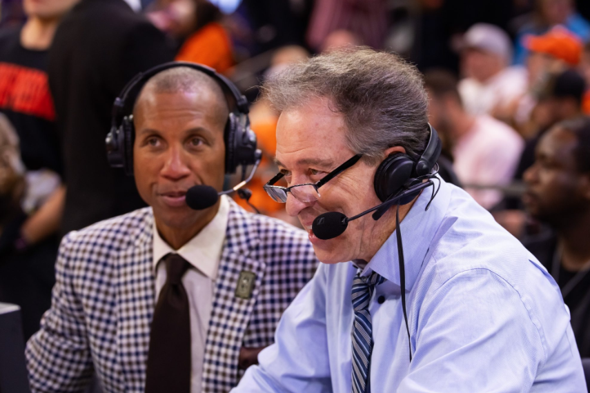 Who Is Kevin Harlan? All About The American Sports Commentator image 21